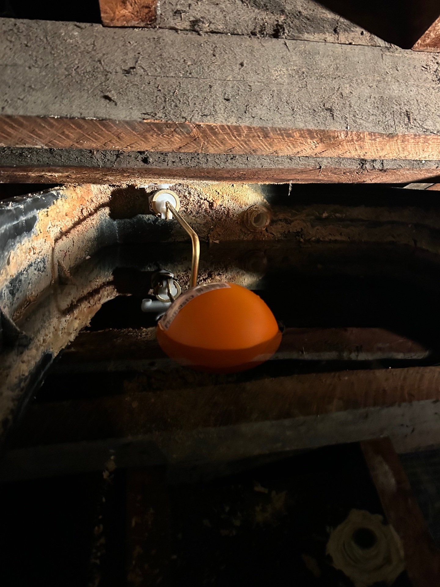 Replacement ball valve and float in a loft cold water tank